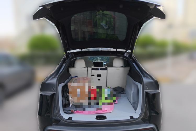 Used Tesla Model Y 2025 Rear-Wheel-Drive Version