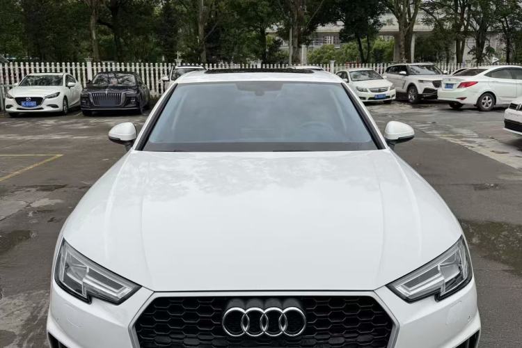 Used Audi A4L 2019 40 TFSI Fashion Edition China VI Emission Standard Exterior 1