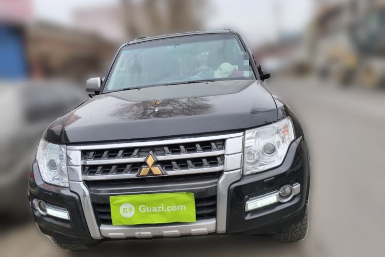 Used Mitsubishi Pajero 