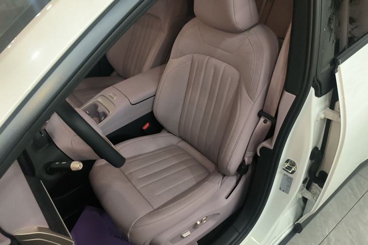 Used ONVO L60 2024 60 kWh Rear-Drive Version
