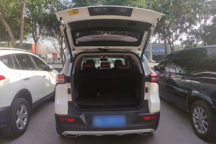 Used JETOUR X70 2018 1.5T Manual Smart Drive Edition Trunk