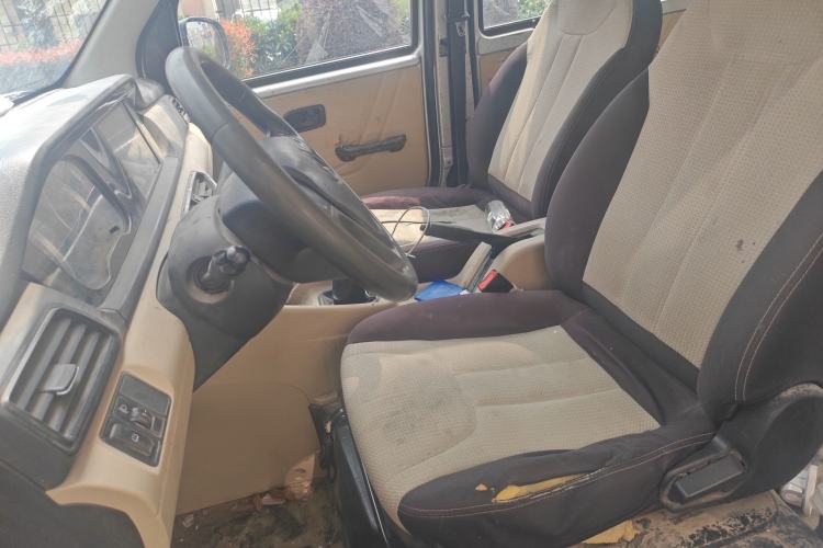 Used CHANGAN KUAYUE Xing V3 2023 1.5L Gasoline Standard Model 6-Seater Passenger Vehicle
