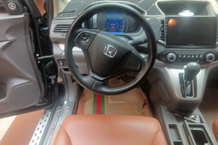 Used Honda CR-V 2012 2.0L two-wheel drive urban version
