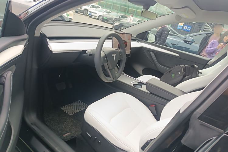 Used Tesla Model Y 2022 Rear-Wheel-Drive Version
