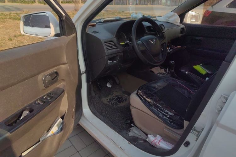 Used Wuling Hongguang 2014 1.5L S Standard Version Interior 3