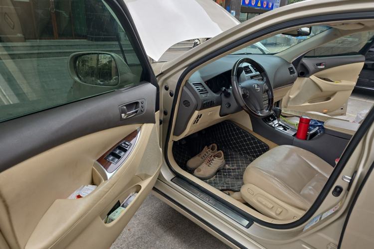 Used Lexus ES 2010 240 Elegant Edition Driver Seat