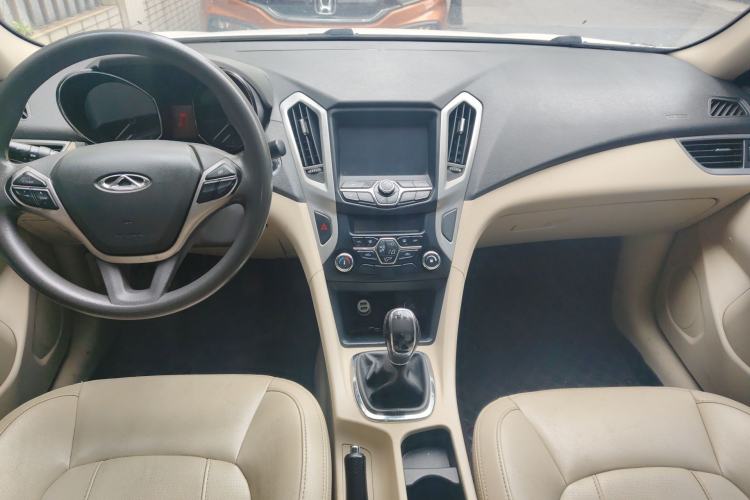 Used Chery Arrizo 7 2013 1.6L Manual ZhiShang Edition Center Console