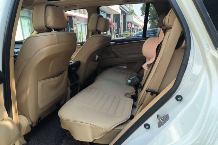 Used BMW X5 2011 xDrive35i Luxury Model
