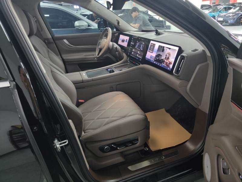 Used Hima AITO M9 2025 Extended-Range Ultra Version 52 kWh 5-Seater Edition — 24