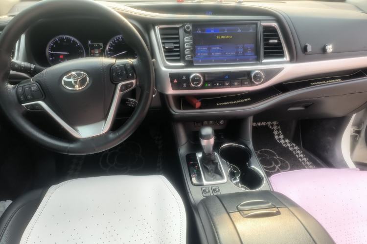 Used Toyota Highlander 2018 2.0T Four-Wheel Drive Luxury Edition 7 Seats China V Emission Standard
