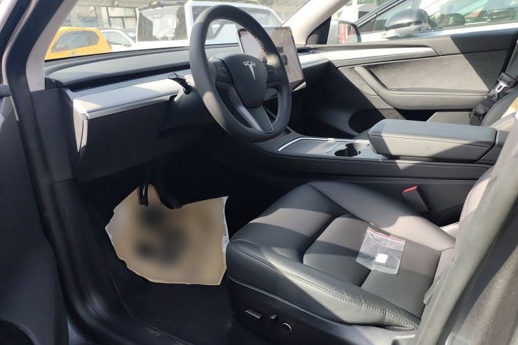 Used Tesla Model Y 2024 Rear-Wheel-Drive Version