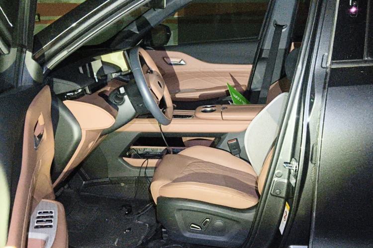 Used CHANGAN UNI-Z New Energy 2024 Blue Whale Smart Electric iDD 125km Beyond Edition Left Front Seat