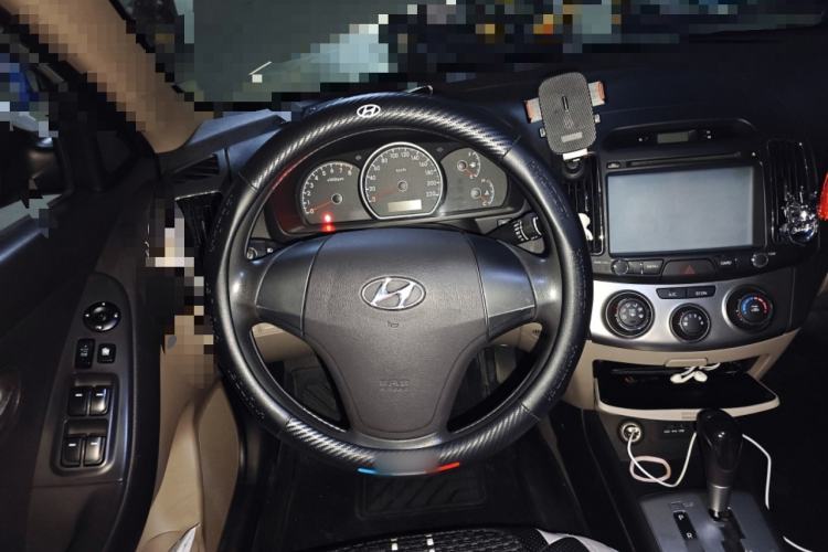 Used Hyundai Celesta 2015 1.6L Automatic Comfort Model
