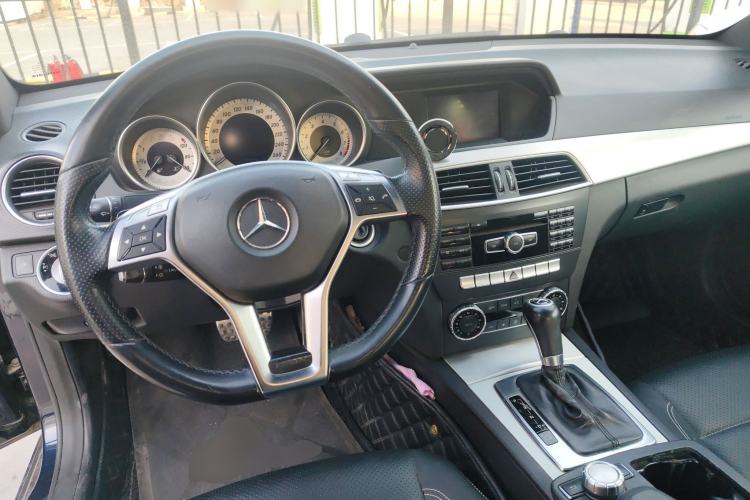 Used Mercedes-Benz C-Class 2013 C 180 Coupe Center Console