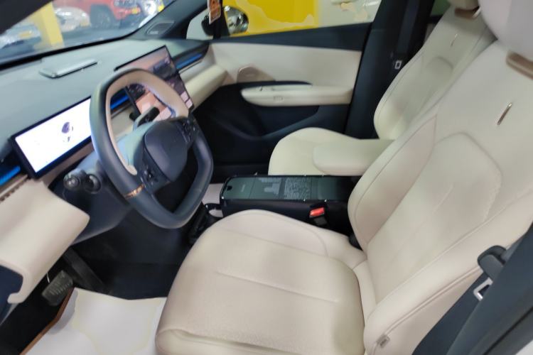 Used Lynk & Co Z20 2025 530 km Range Rear-Wheel Drive Pro
