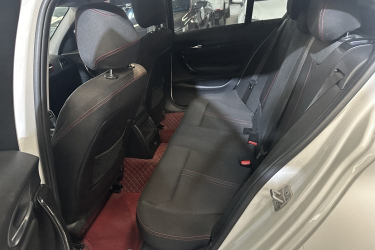 Used BMW 1 Series 2018 118i Sport Design Package Interior 3