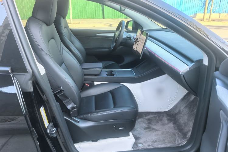 Used Tesla Model Y 2023 Long-Range All-Wheel-Drive Version