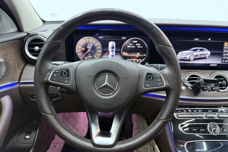 Used Mercedes-Benz E-Class 2016 E 300 L Luxury Model Interior 4