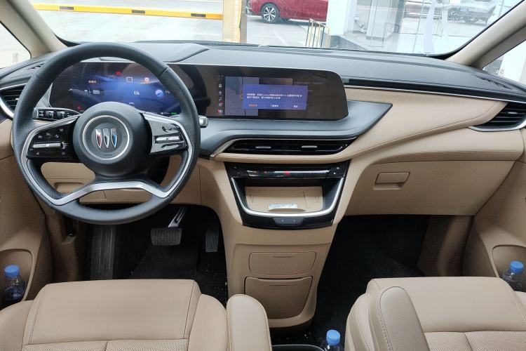 Used Buick GL8 New Energy 2025 Lu Shang Luxury Edition 7-Seater Center Console