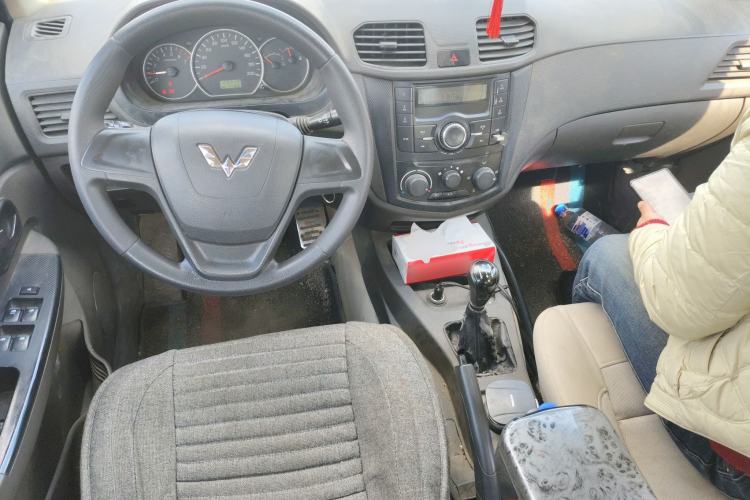 Used Wuling Hongguang 2014 1.2L Standard Model China IV