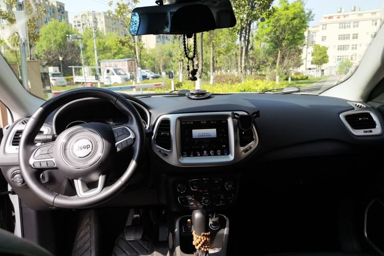 Used Jeep Compass 2017 200T Automatic Family Edition
