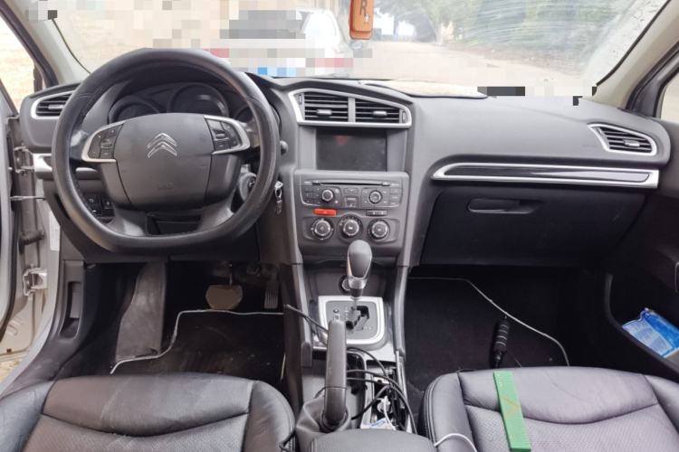 Used Citroen C4L 2015 1.2T Automatic Luxury Edition Center Console