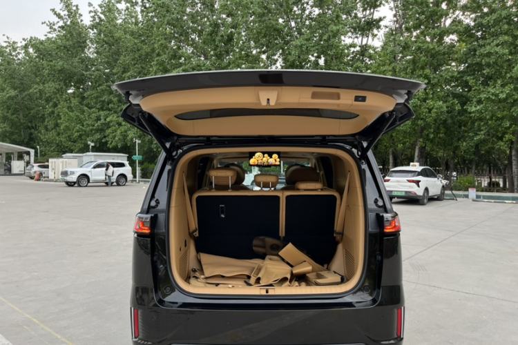 Used VOYAH Dream 2025 PHEV Four-Wheel-Drive Flagship Version – Qiankun Edition Exterior 11