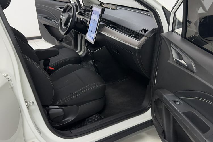 Used NETA V 2021 Standard Range Entertainment Edition
