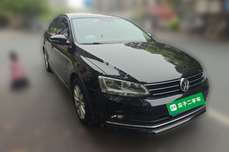 Used Volkswagen Sagitar 2015 1.6L Automatic Comfort Model Front Right 45 Deg