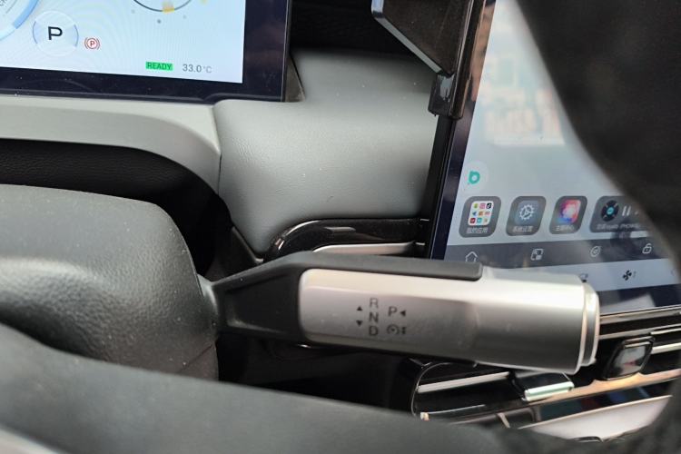 Used AION Y 2023 Plus 510 Enjoy Edition Gear Lever