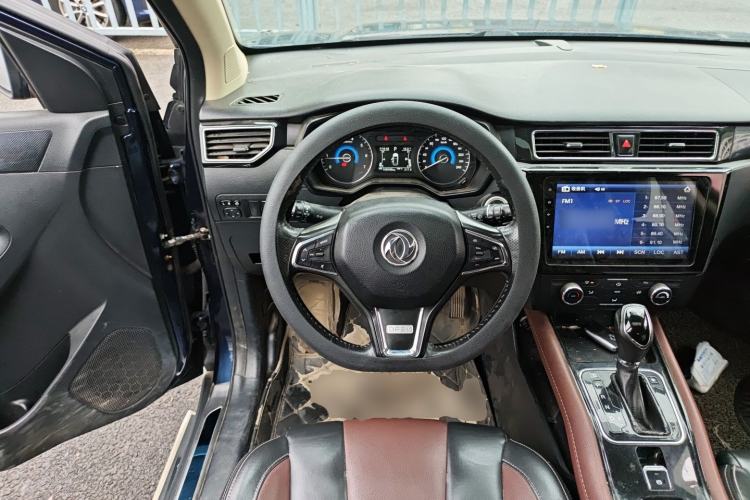 Used Dongfeng Fengon 580 2016 Revised Version 1.5T CVT Luxury Edition Steering Wheel