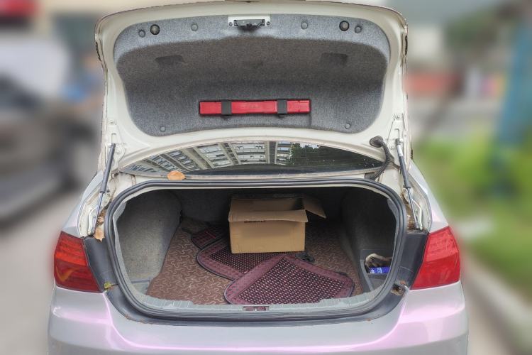 Used BMW 3 Series 2010 320i Luxury Model
