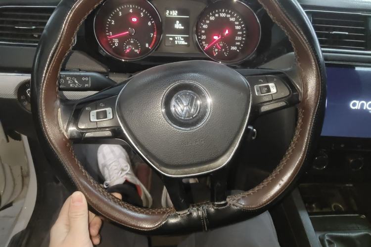 Used Volkswagen Sagitar 2015 230TSI Manual Comfort Version
