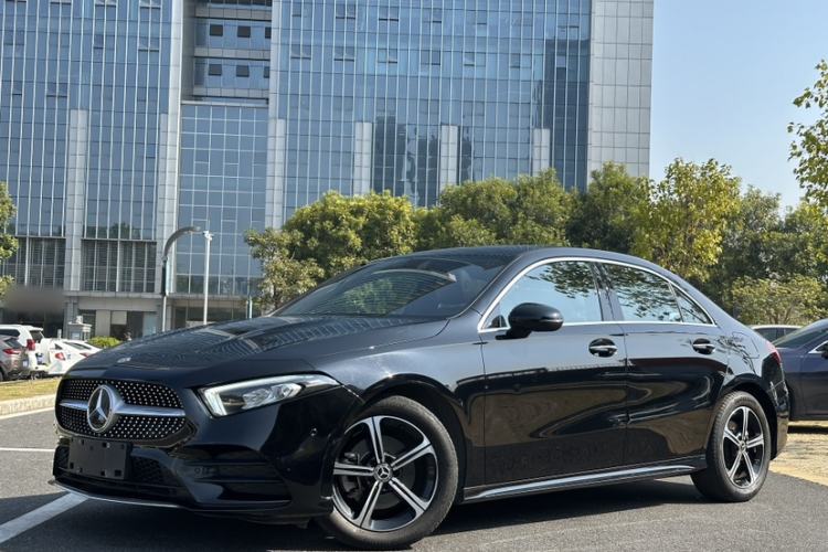 Used Mercedes-Benz A-Class 2022 Revised Version A 200 L Sport Sedan Fashionable Style