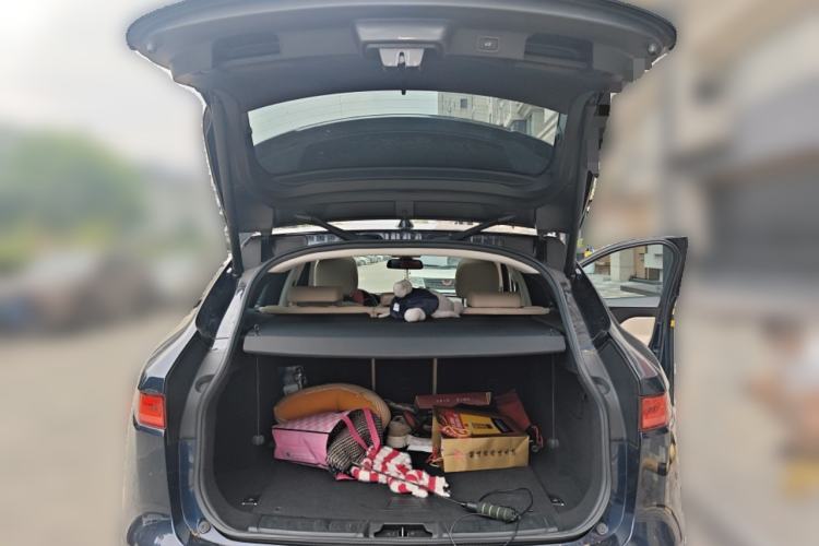 Used Jaguar F-PACE 2016 2.0T Two-Wheel Drive Urban Luxury Edition