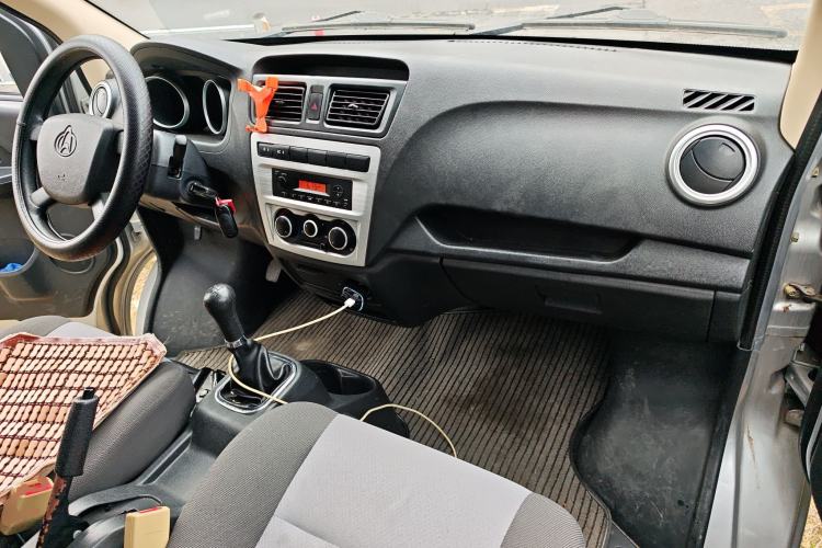 Used CHANGAN KAICHENG Ruixing M60 2020 1.5L Base Version China VI Standard 2-Seater Van with DAM15KR Engine Center Console