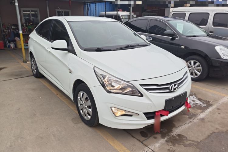 Used Hyundai Verna (older generation) 2014 1.4L Manual Smart GLS Trim