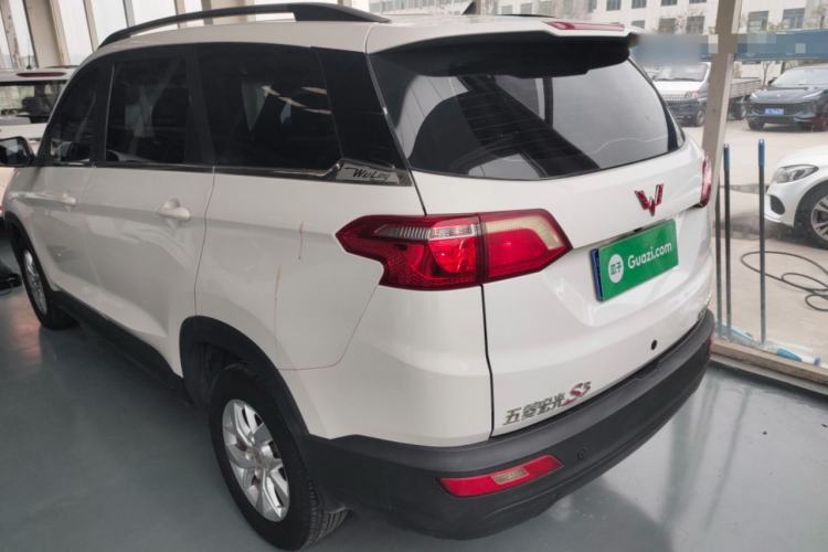 Used Wuling Hongguang S3 2018 1.5L Manual Comfort Model China V Standard
