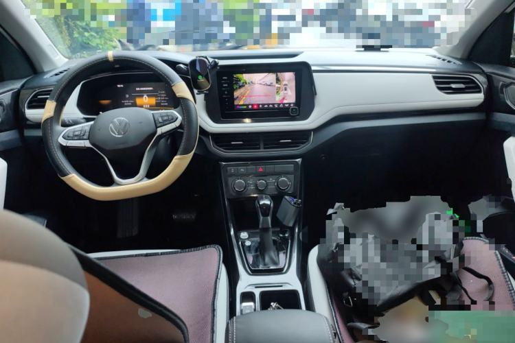 Used Volkswagen Tharu 2026 Model Xinrui 1.5L Ruiyi Edition Center Console