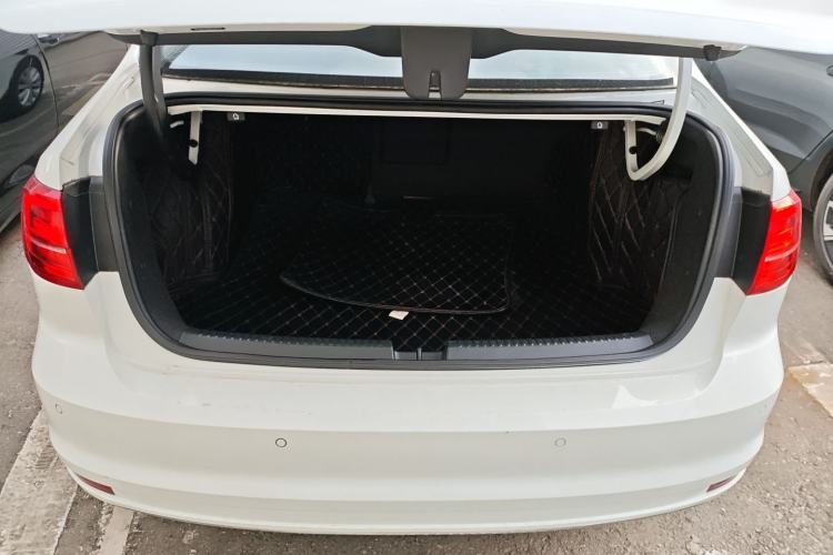 Used Volkswagen Sagitar 2015 1.6L Automatic Comfort Model