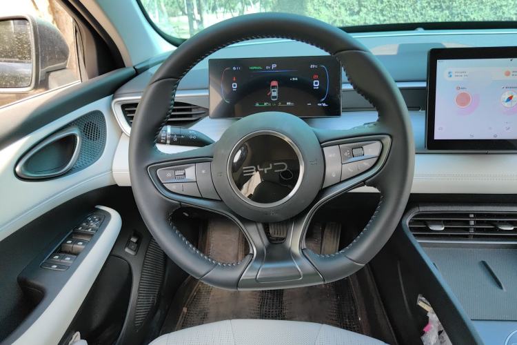 Used BYD Seal 05 DM-i 2025 DM-i Smart Drive 55KM Luxury Model Steering Wheel