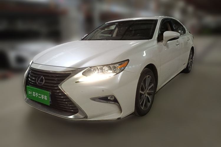Used Lexus ES 2015 300h Luxury Edition