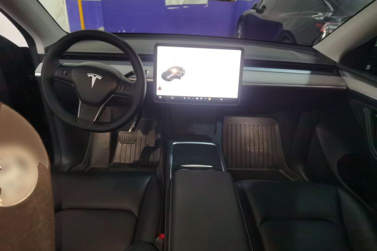 Used Tesla Model Y 2024 Rear-Wheel-Drive Version Center Console
