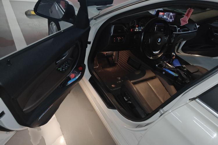 Used BMW 3 Series 2018 320Li Fashion Model
