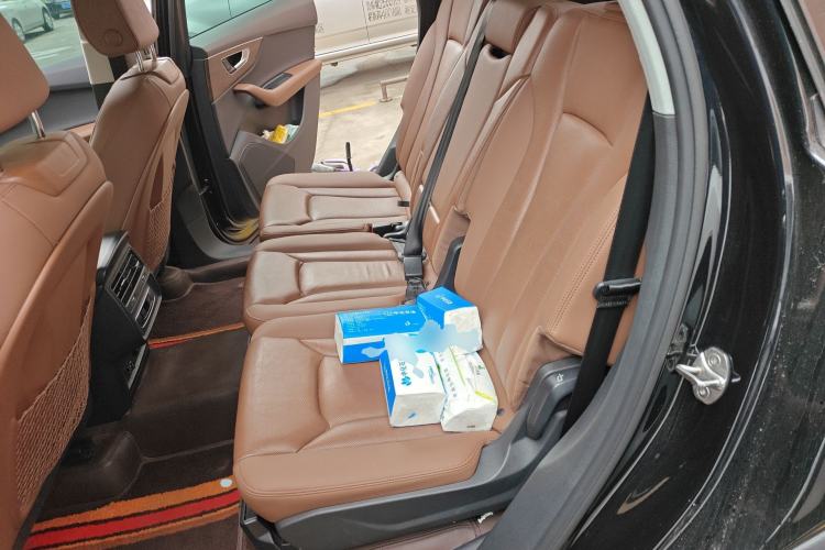 Used Audi Q7 2022 45 TFSI quattro S line Luxury Edition Left Rear Seat