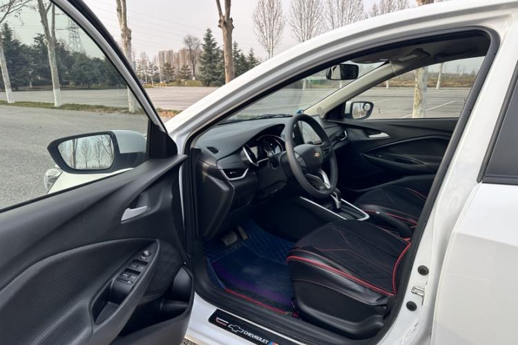 Used Chevrolet Cavalier 2022 325T Automatic Enjoyment Edition Left Front Seat