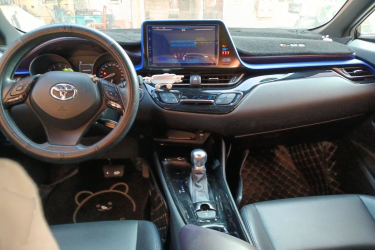 Used Toyota C-HR 2020 2.0L Leading Edition Center Console