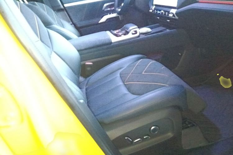 Used Deepal G318 2025 Worry-Free Adventure Edition Four-Wheel Drive Secret Realm Version Right Front Seat