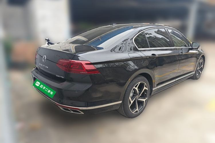 Used Volkswagen Magotan 2023 2 Million Units Commemorative Edition 330TSI DSG Luxury Version Rear Right 45 Deg