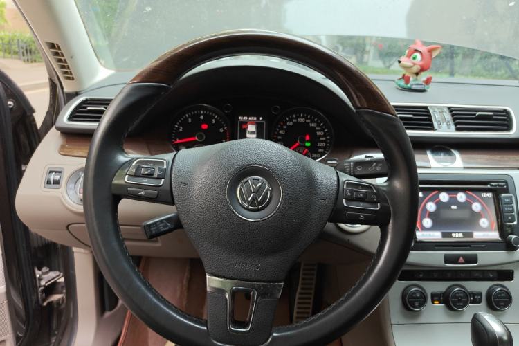 Used Volkswagen Magotan 2013 1.8TSI Prestige Model
